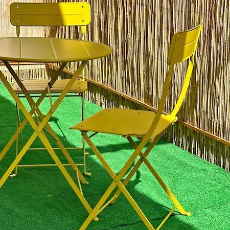 Terrace In Town Apartman